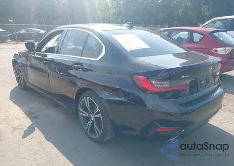 2022 BMW 330I xDrive z USA, uszkodzony, nr VIN 3MW5R7J01N8C49856